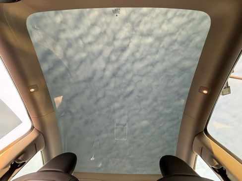 Used 2023 Tesla Model Y Long Range image 5