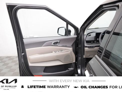 New 2026 Kia Carnival SX FWD image 9