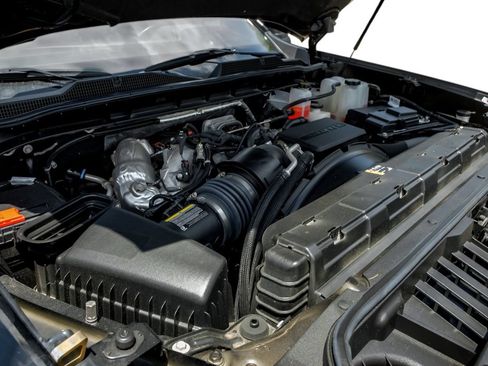 Used 2025 Chevrolet Silverado 2500 ZR2 w/ Technology Package AWD/4WD image 60