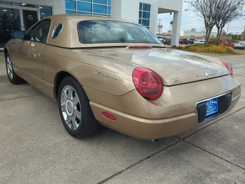 Used 2005 Ford Thunderbird image 5