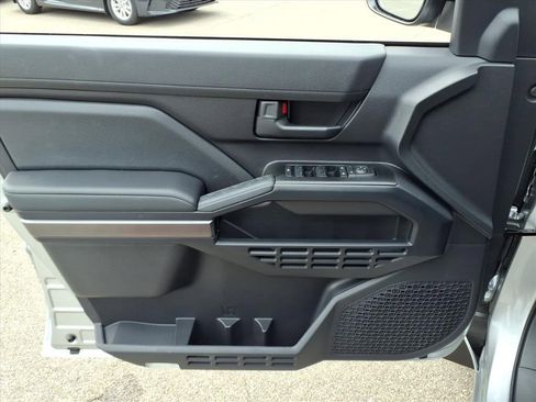 Used 2025 Toyota 4Runner SR5 image 8