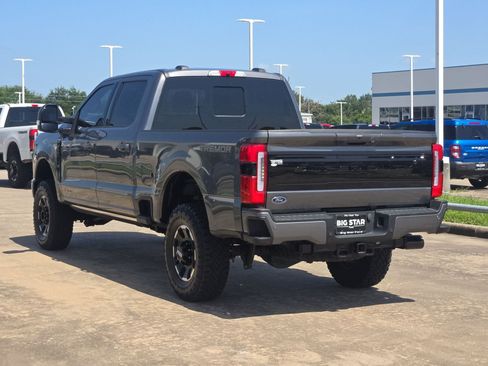 Used 2026 Ford F250 Platinum w/ Tremor Off-Road Package AWD/4WD image 7