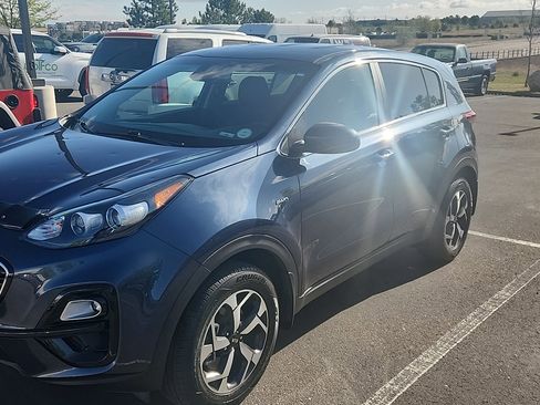 Used 2021 Kia Sportage LX image 2