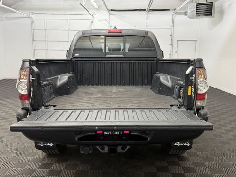 Used 2014 Toyota Tacoma 4x4 Double Cab w/ TRD Sport Package image 20