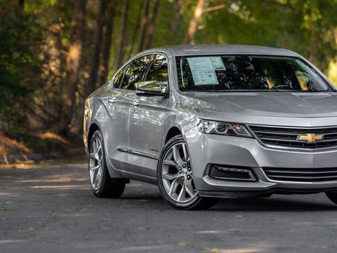 Used 2018 Chevrolet Impala Premier FWD image 26