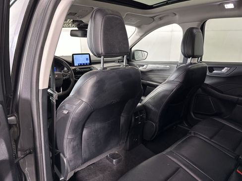 Used 2021 Ford Escape Titanium image 28