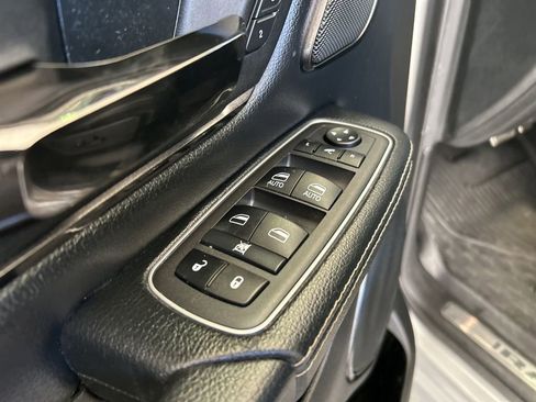 Used 2022 RAM 1500 Laramie image 44