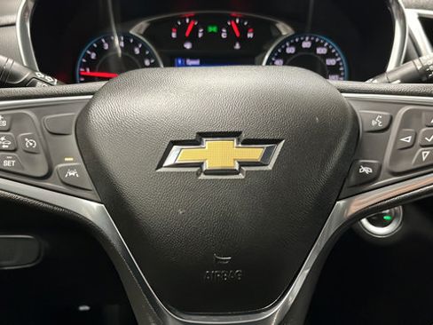 Used 2020 Chevrolet Equinox LT w/ LPO, Floor Liner Package FWD image 15