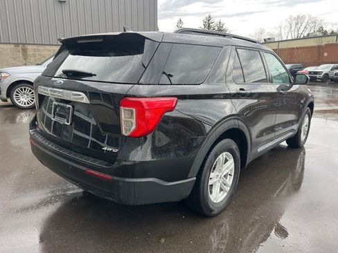 Used 2024 Ford Explorer XLT AWD/4WD image 5