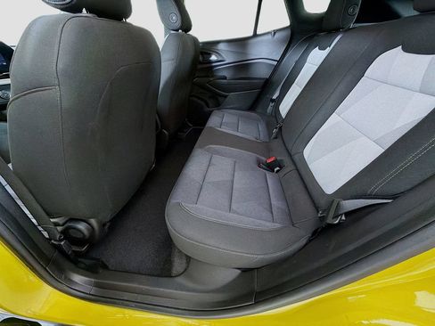 Used 2025 Chevrolet Trax RS FWD image 22