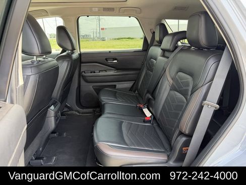 Used 2023 Nissan Pathfinder Platinum w/ Lighting Package (N92) AWD/4WD image 35