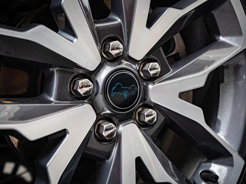 Used 2024 Jeep Wrangler Unlimited image 8