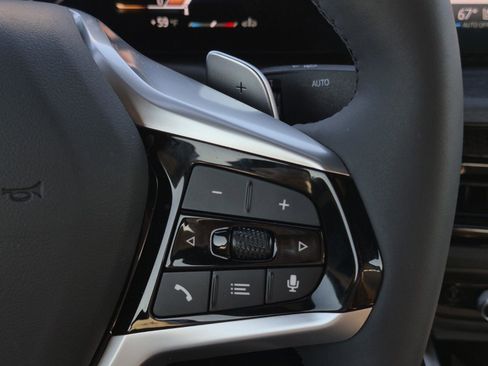 Certified 2025 BMW 230i Coupe w/ Convenience Package image 12