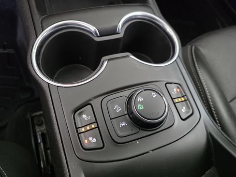 Used 2023 GMC Terrain SLT AWD/4WD image 24