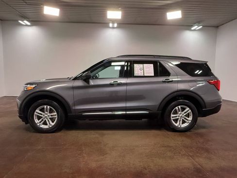 Used 2022 Ford Explorer XLT image 27