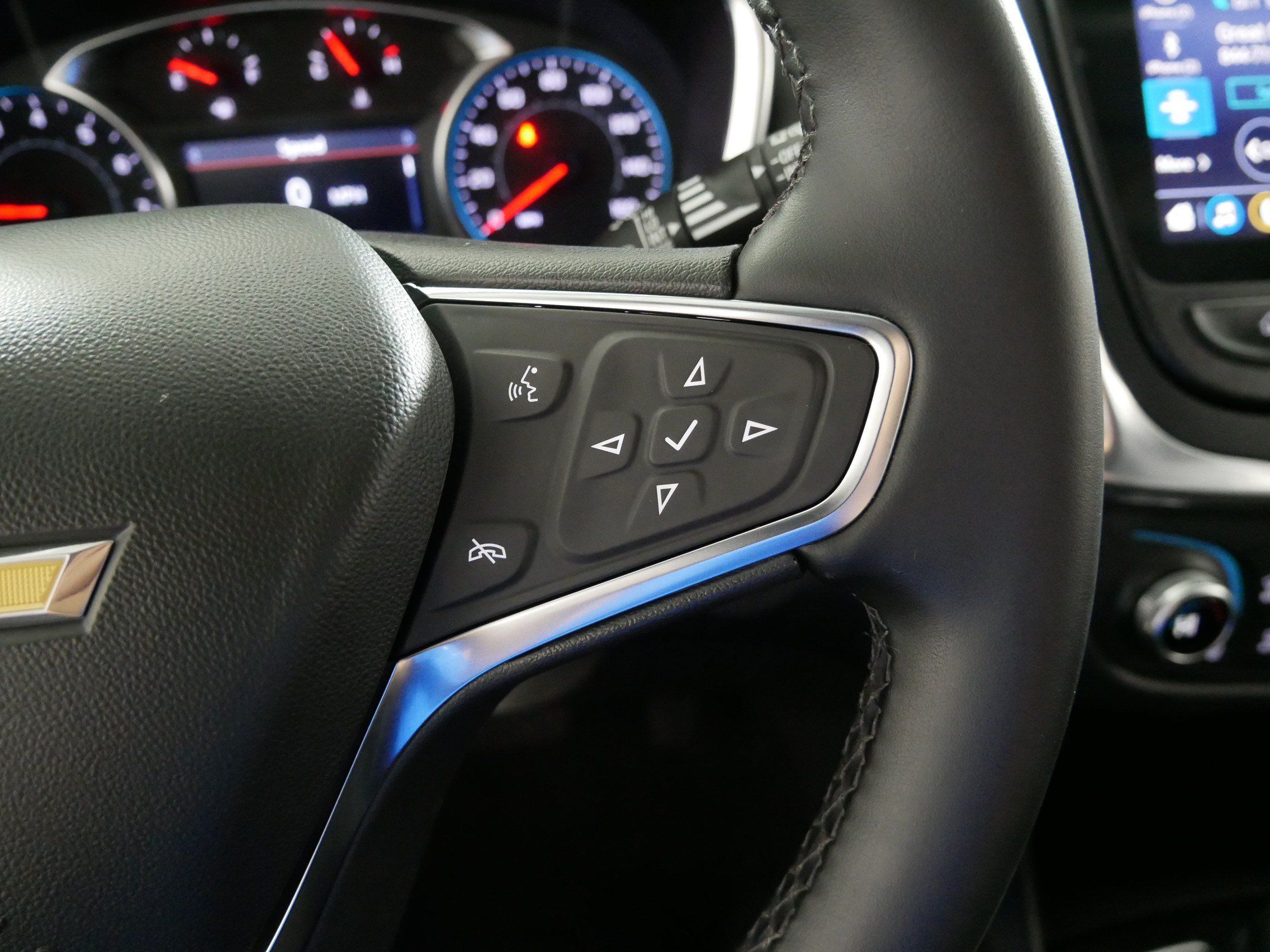 Used 2024 Chevrolet Equinox LT FWD image 28