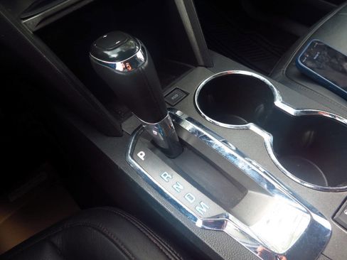 Used 2017 Chevrolet Equinox LT w/ Convenience Package image 12