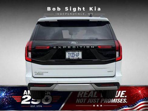 Used 2025 Ford Expedition Max Platinum AWD/4WD image 17
