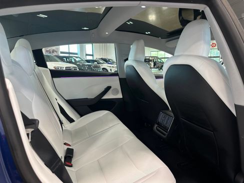 Used 2025 Tesla Model 3 Long Range AWD/4WD image 29