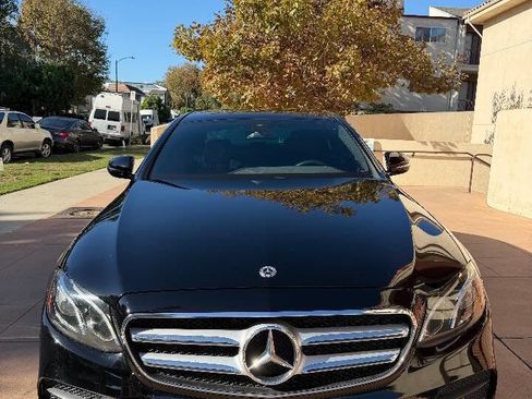 Used 2018 Mercedes-Benz E 300 w/ Premium 1 Package image 7
