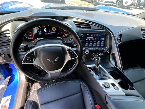 Used 2019 Chevrolet Corvette Stingray Coupe w/ 1LT RWD image 15