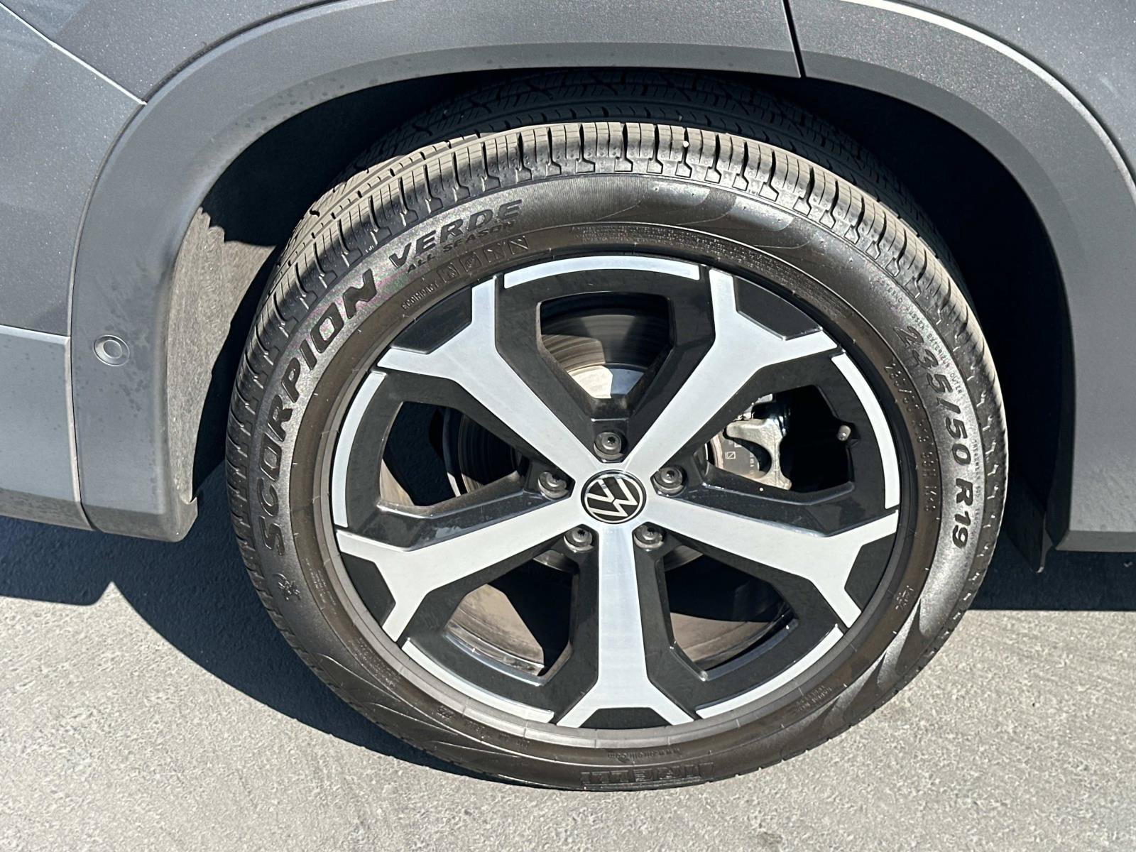 Certified 2026 Volkswagen Tiguan SE FWD image 6