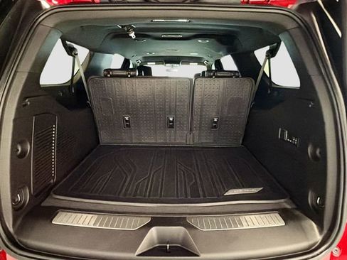 Used 2022 Chevrolet Suburban RST w/ Luxury Package image 25