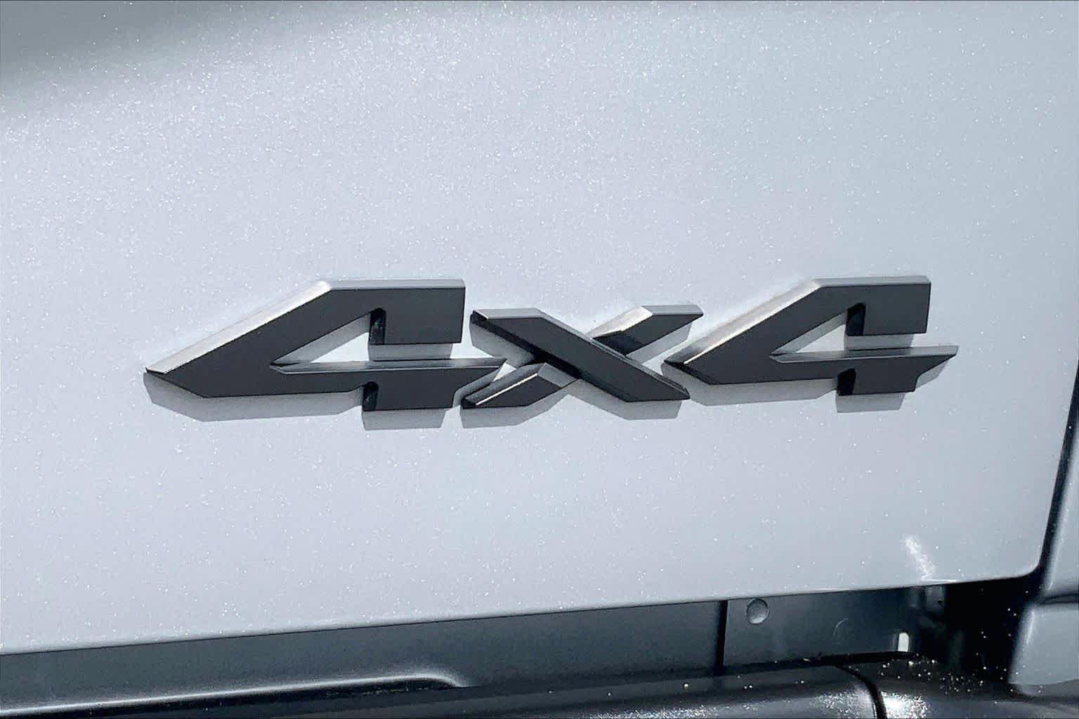 Used 2022 RAM 3500 Limited AWD/4WD image 10