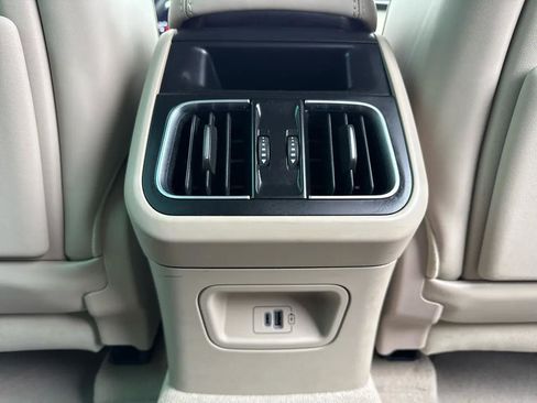 Used 2023 Maserati Grecale GT image 34