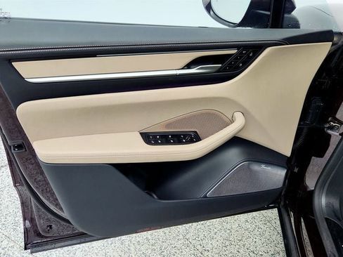 Used 2025 Porsche Macan 4S Electric image 11