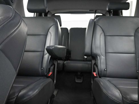Used 2018 Chevrolet Traverse Premier image 14