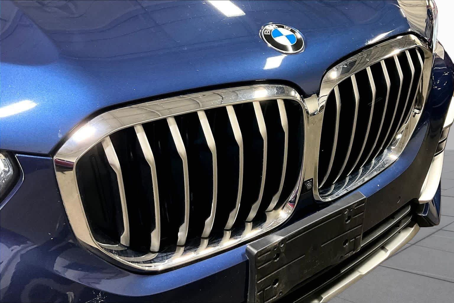 Used 2022 BMW X5 xDrive40i w/ Premium Package AWD/4WD image 30