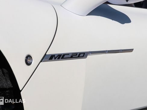 Used 2024 Maserati MC20 Cielo image 8