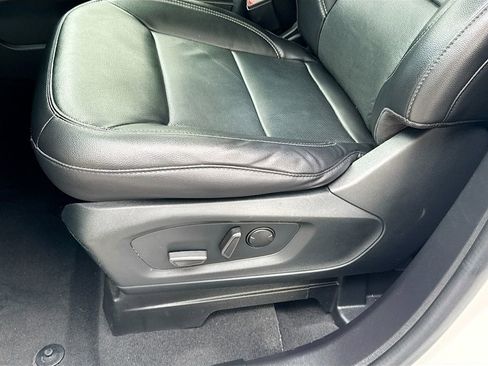 Used 2022 Ford Explorer Limited w/ Equipment Group 301A RWD image 21