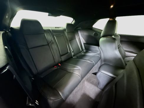 Used 2016 Dodge Challenger SRT Hellcat image 26