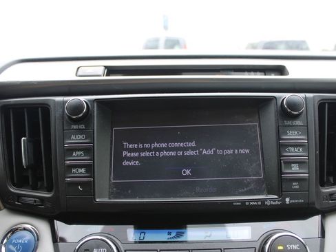 Used 2018 Toyota RAV4 XLE AWD/4WD image 46