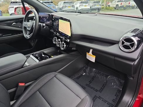 New 2025 Chevrolet Blazer EV LT AWD/4WD image 29