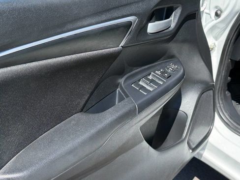 Used 2019 Honda Fit LX image 12