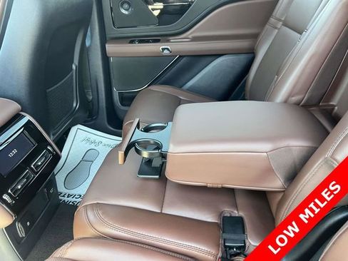Used 2025 Lincoln Aviator Reserve w/ Illumination Package image 15