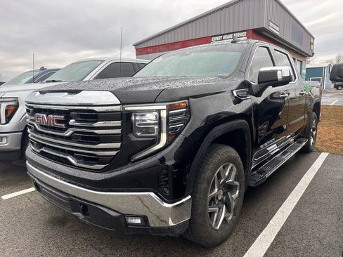 Used 2023 GMC Sierra 1500 SLT image 9