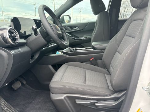 Certified 2025 Chevrolet Equinox LT image 8