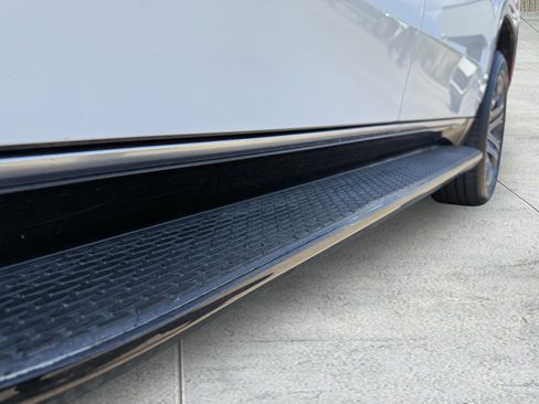 Used 2024 Jeep Wagoneer Series II w/ Flexible Seating Group image 27