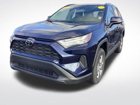 Used 2025 Toyota RAV4 XLE image 5