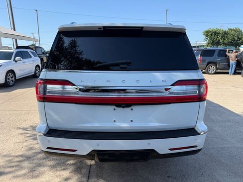 Used 2020 Lincoln Navigator L Reserve w/ Equipment Group 208A Reserve AWD/4WD image 6