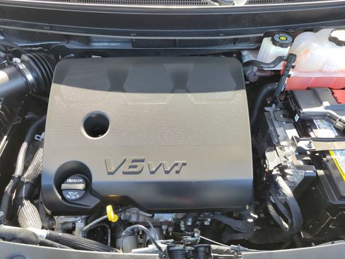 Used 2024 Buick Enclave Premium image 33