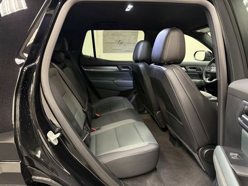 New 2026 GMC Terrain AT4 w/ LPO, Black Badging Package image 17