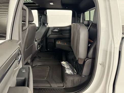Used 2024 GMC Sierra 1500 AT4 w/ Technology Package AWD/4WD image 36