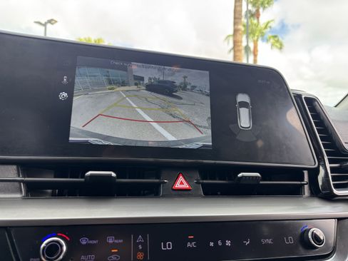 Certified 2023 Kia Sportage EX FWD image 21