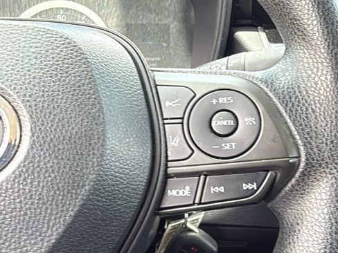 Used 2020 Toyota Corolla LE FWD image 31