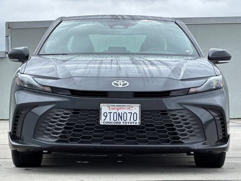 Certified 2025 Toyota Camry SE w/ Convenience Package image 5